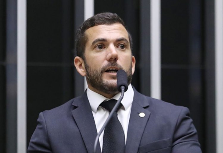 Deputado Carlos Jordy, do PL do Rio, usou cota parlamentar para ir a ‘casa de entretenimento adulto’