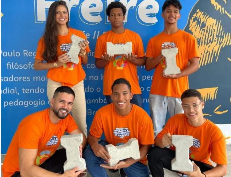 Estudantes de Serrinha usam papel descartado e fibra do coco para desenvolver biocimento