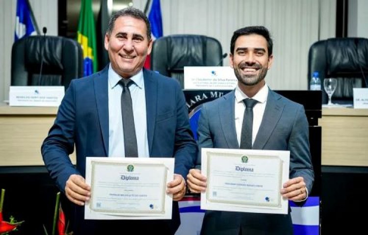 Junior Marabá, prefeito reeleito de Luís Eduardo Magalhães é diplomado