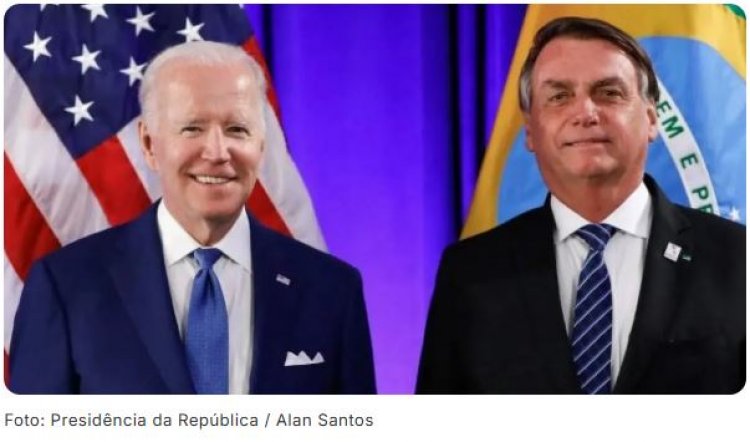 Uso de algemas em deportados foi autorizado por acordo entre Joe Biden e Bolsonaro